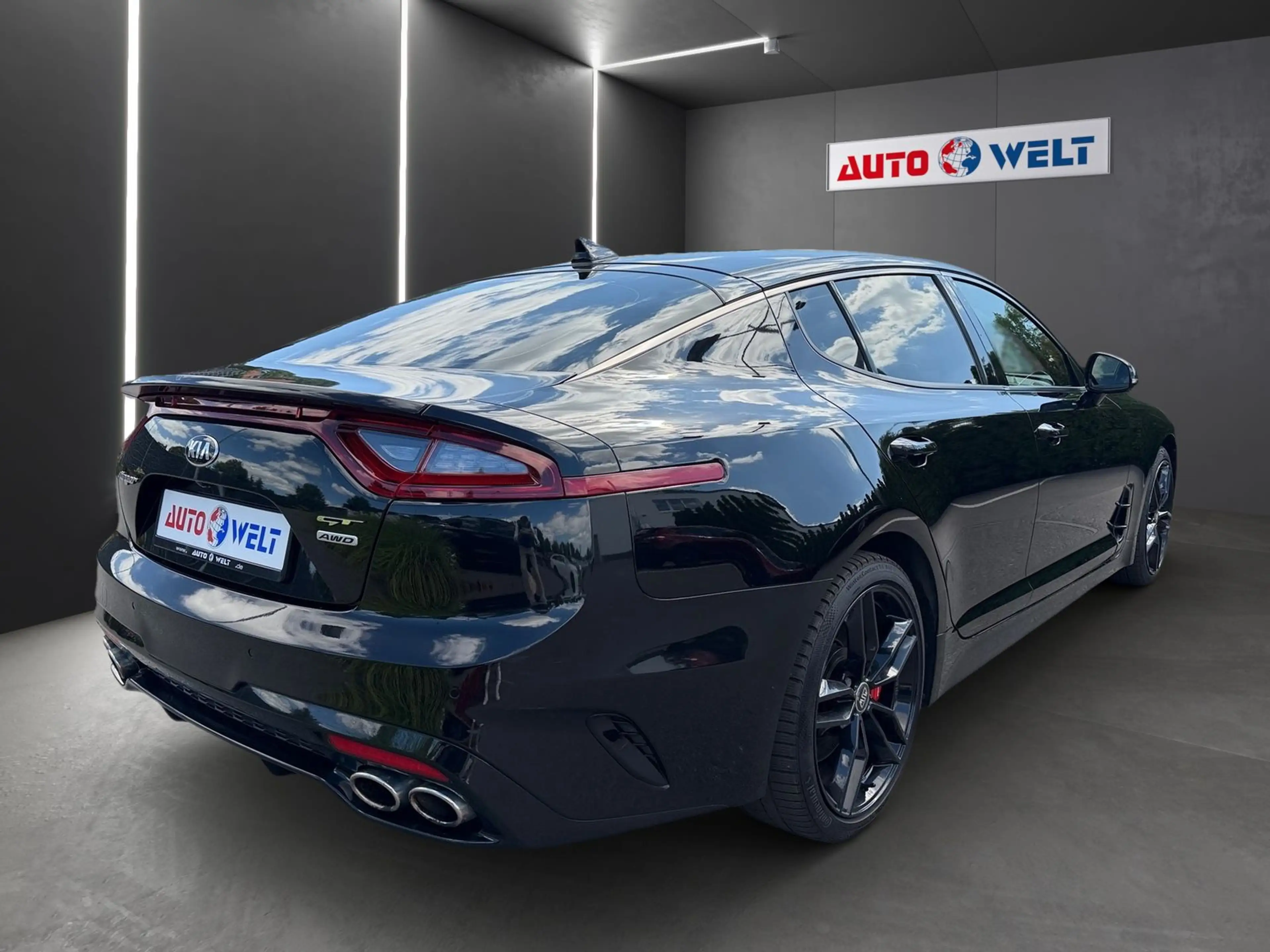 Kia Stinger 3.3 GT Allrad Automatik LED Navi Kamera — photo 4