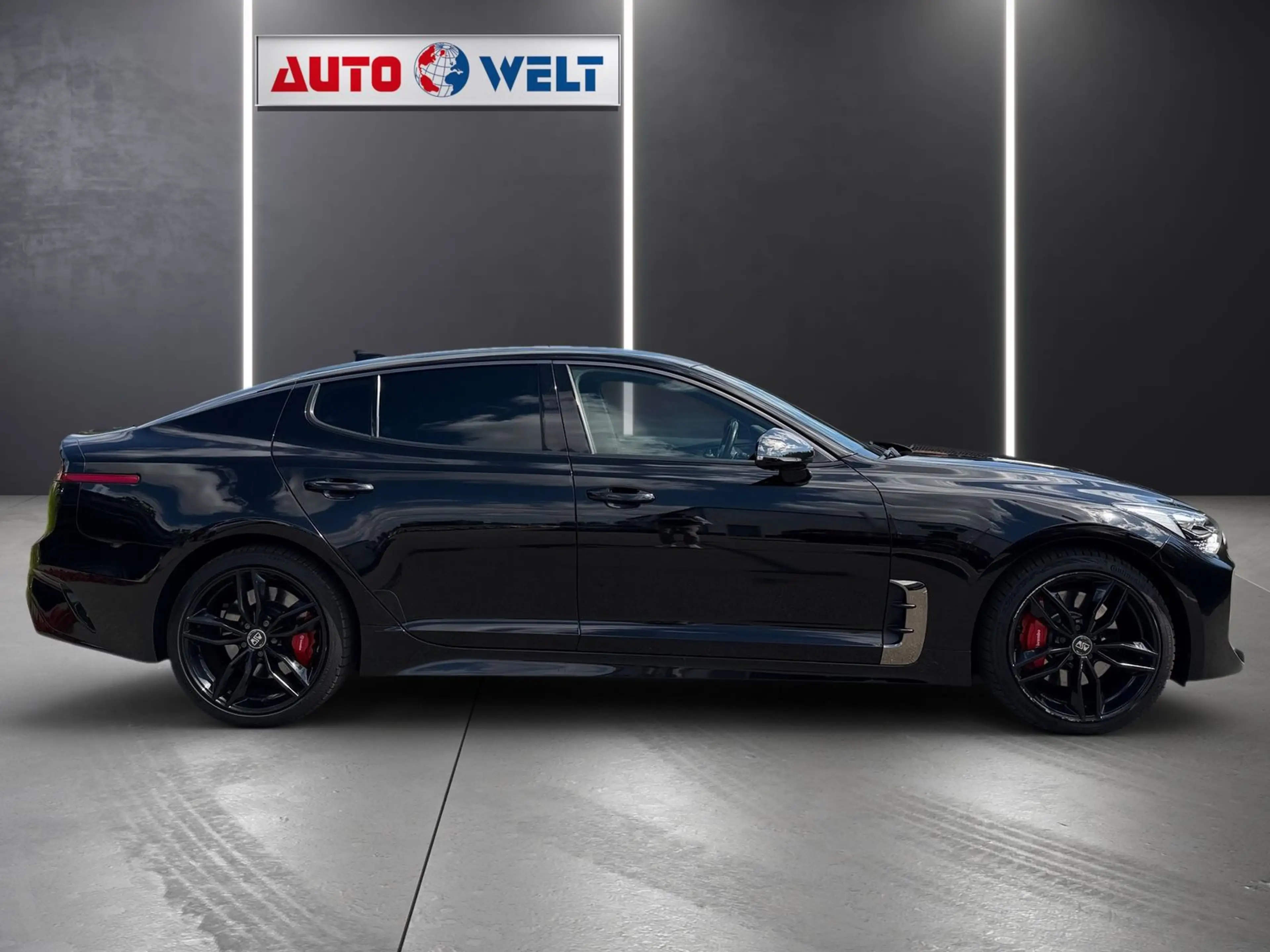 Kia Stinger 3.3 GT Allrad Automatik LED Navi Kamera — photo 3