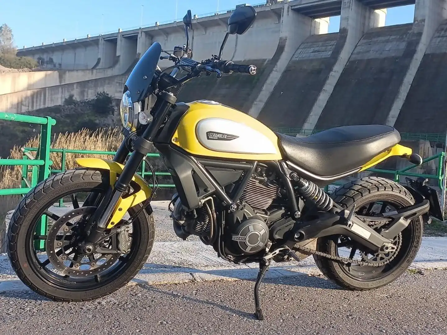 Ducati Scrambler 800 cc icon Amarillo - 2
