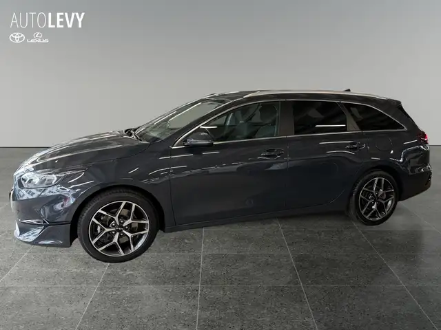 Kia Ceed view 3