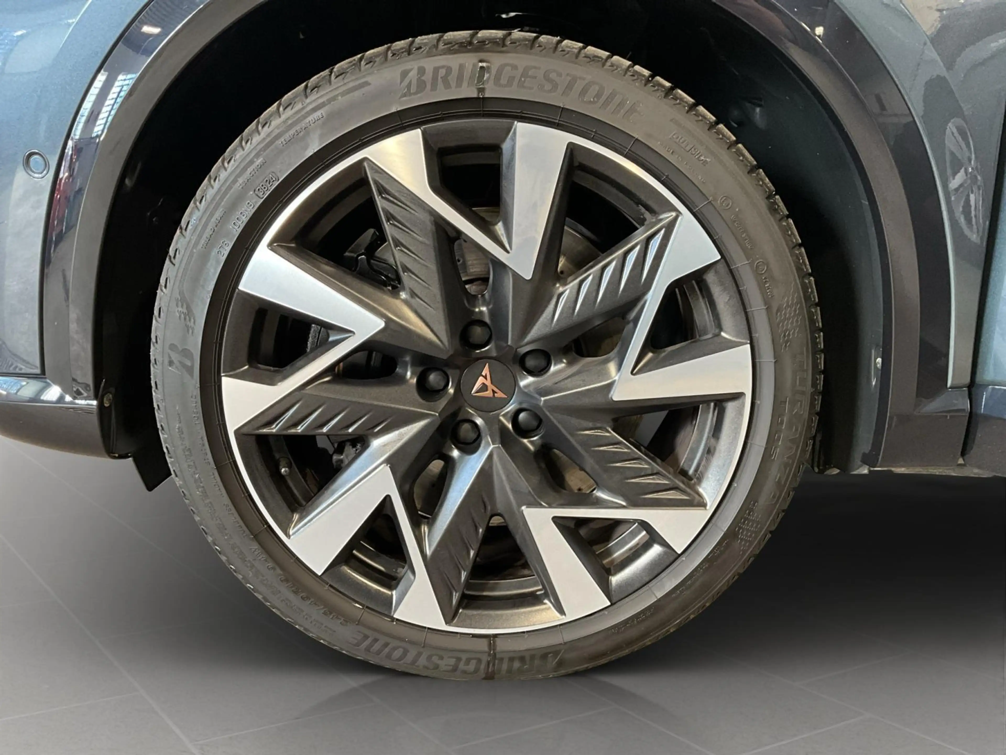 CUPRA Formentor VZ+4Drive+Dynamic-Design+Sennheiser+Pure-Performan — photo 8