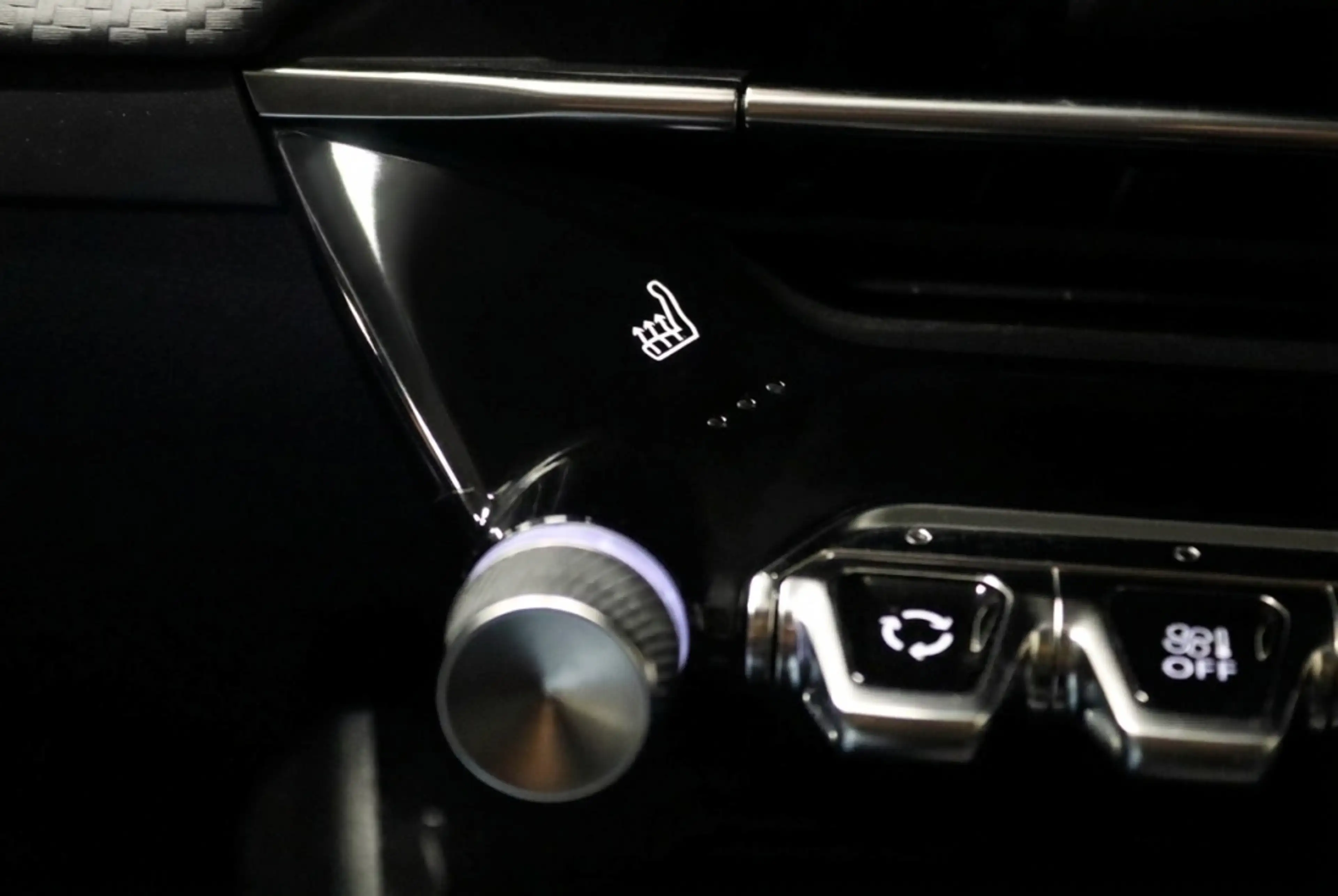 Peugeot 208 1.2 PT Allure Stoelverwarming l Camera — photo 18