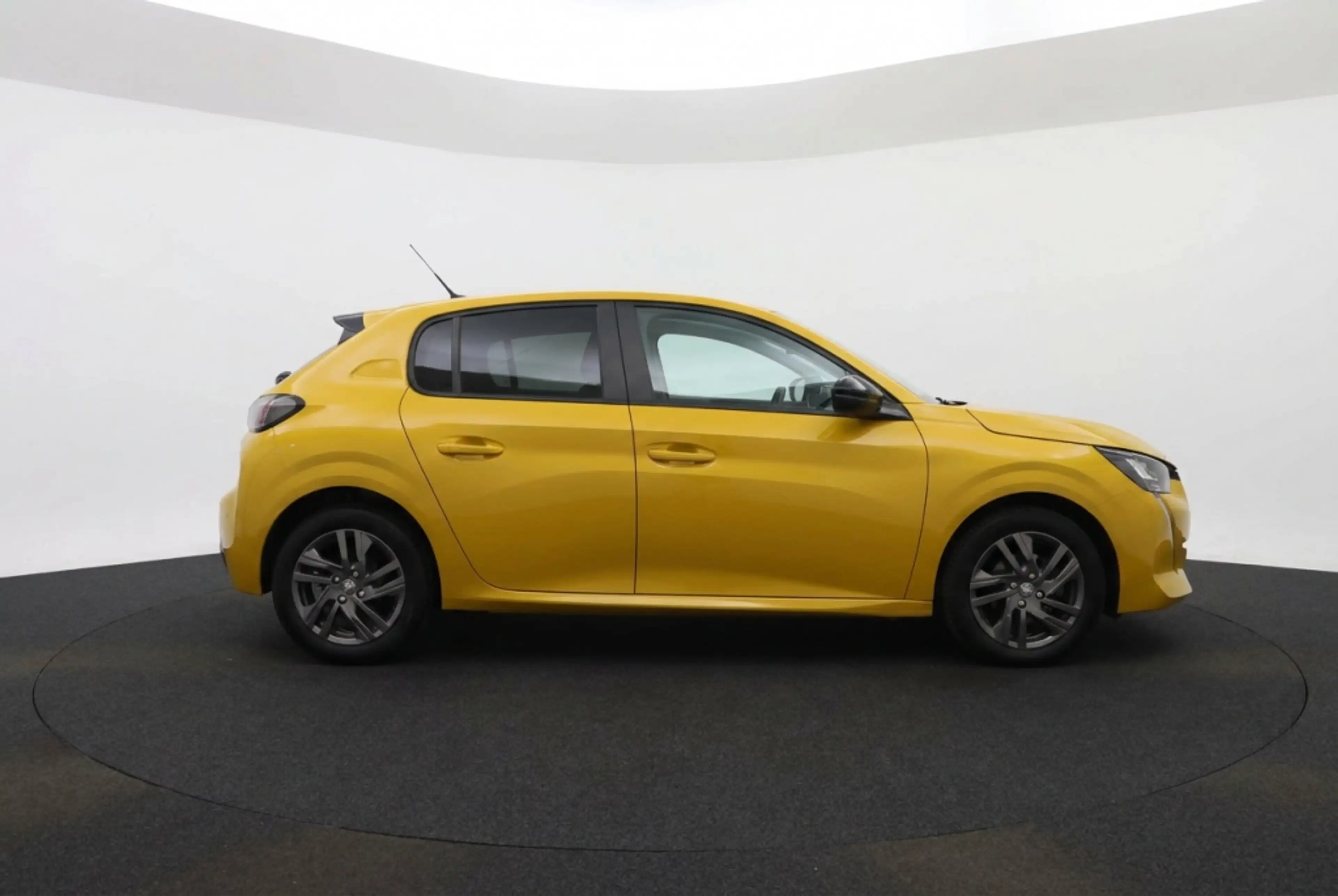 Peugeot 208 1.2 PT Allure Stoelverwarming l Camera — photo 6