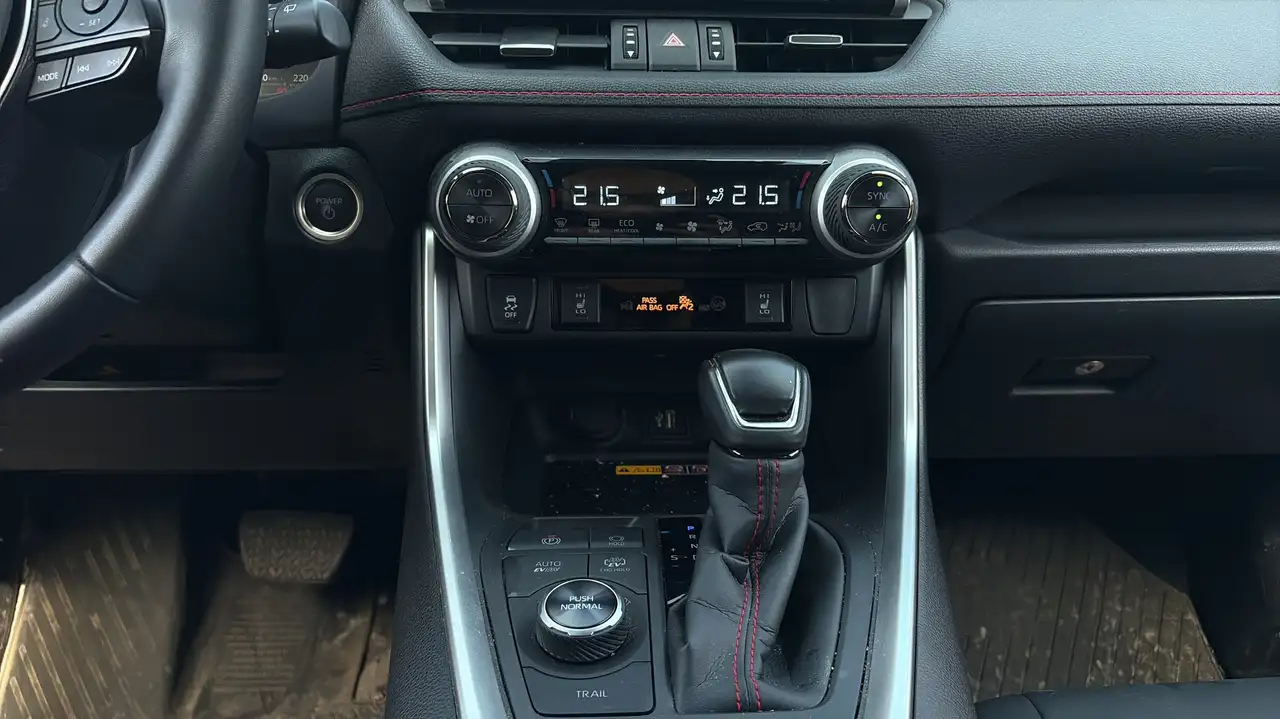 Toyota RAV 4 снимка Toyota RAV 4