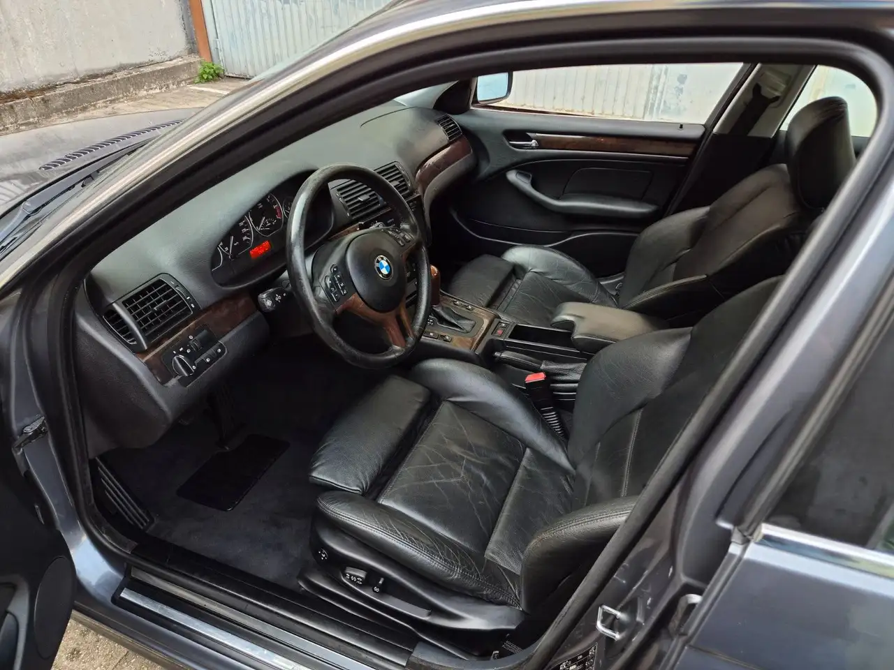 BMW 330 i / TÜV NEU / 2.Hand, foto 9