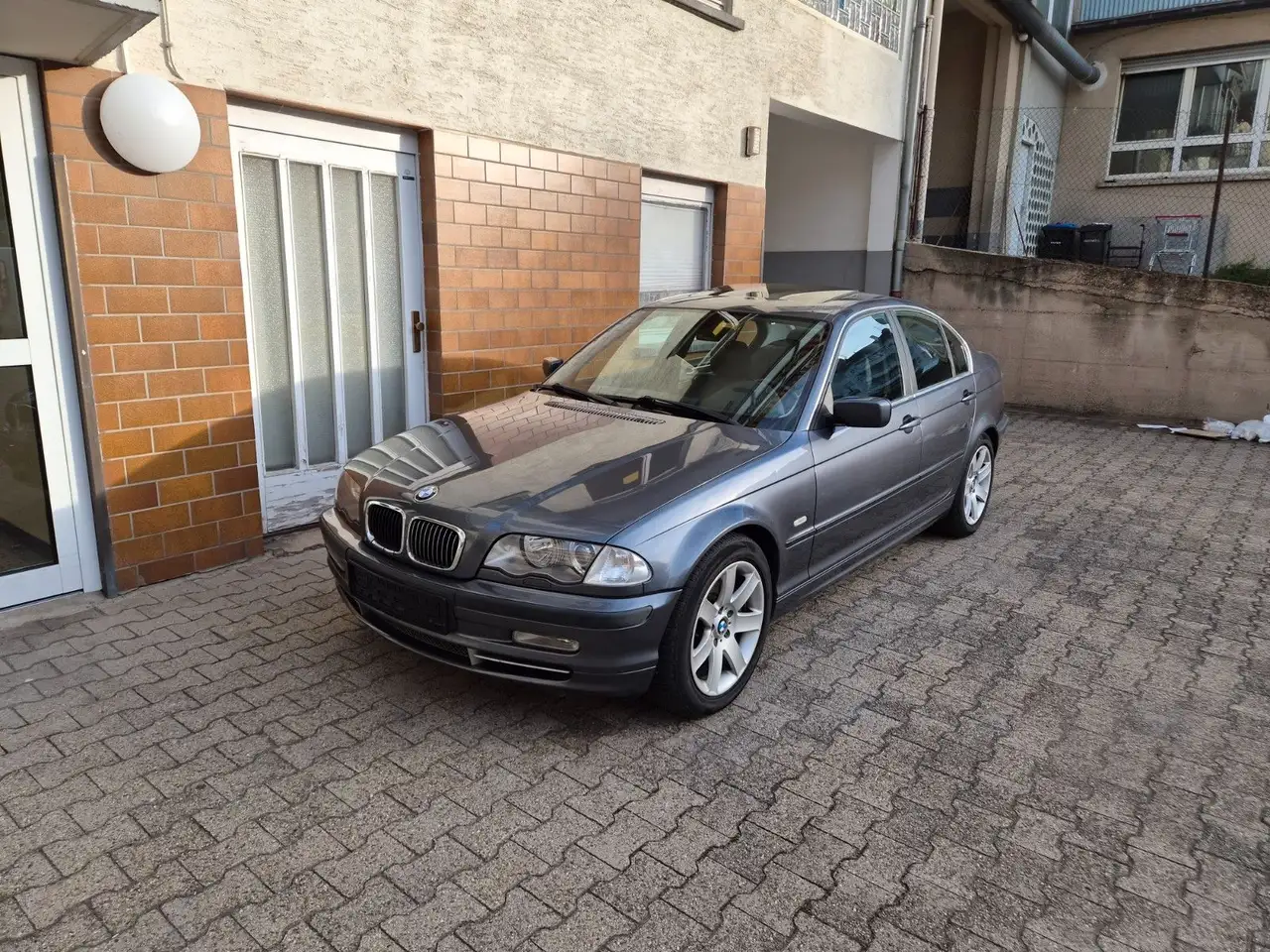 BMW 330 i / TÜV NEU / 2.Hand, foto 1
