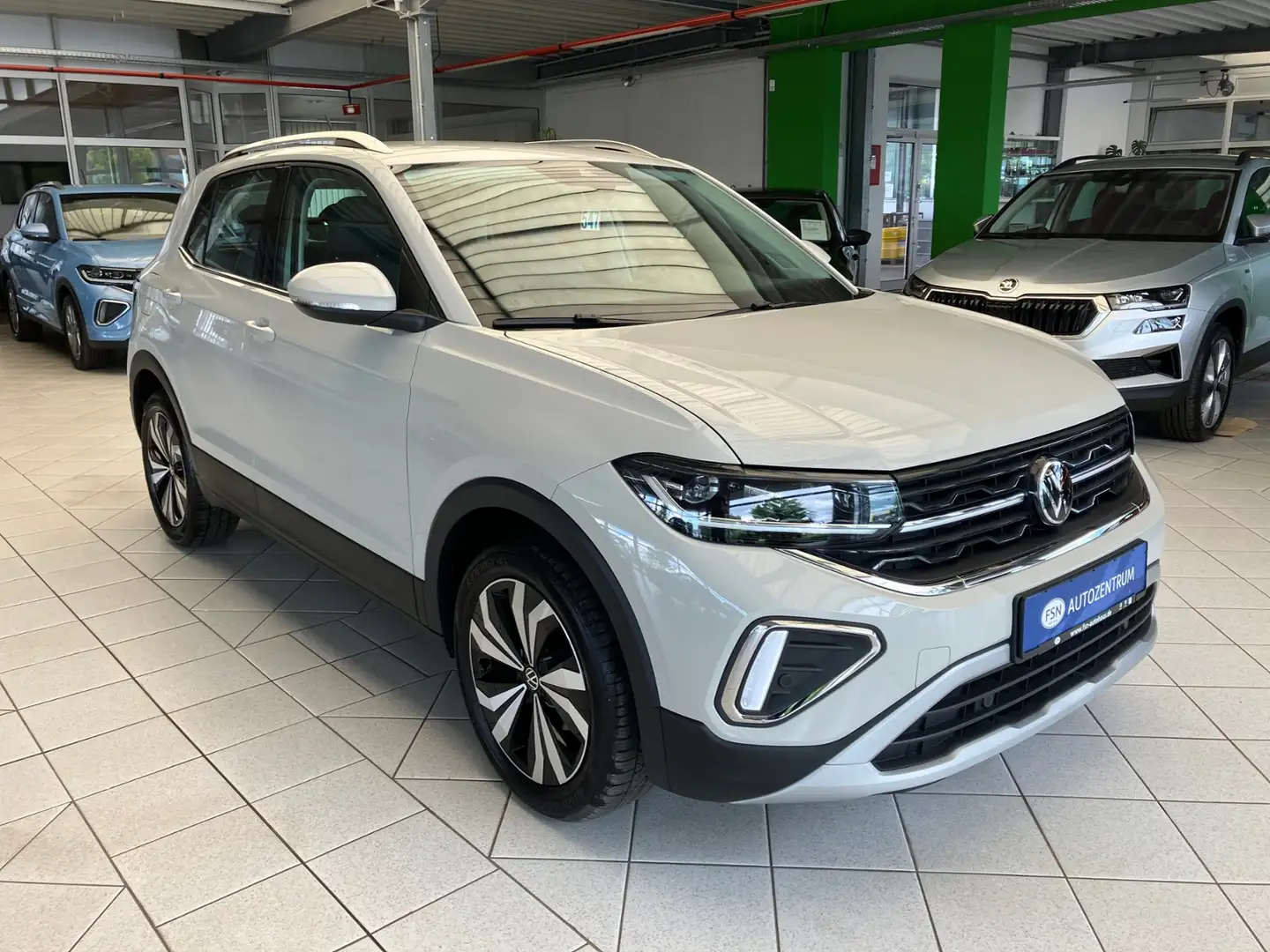Volkswagen T-Cross 1.0 TSI 85 Style DSG IQ NAVI ACC RFK Grijs - 2