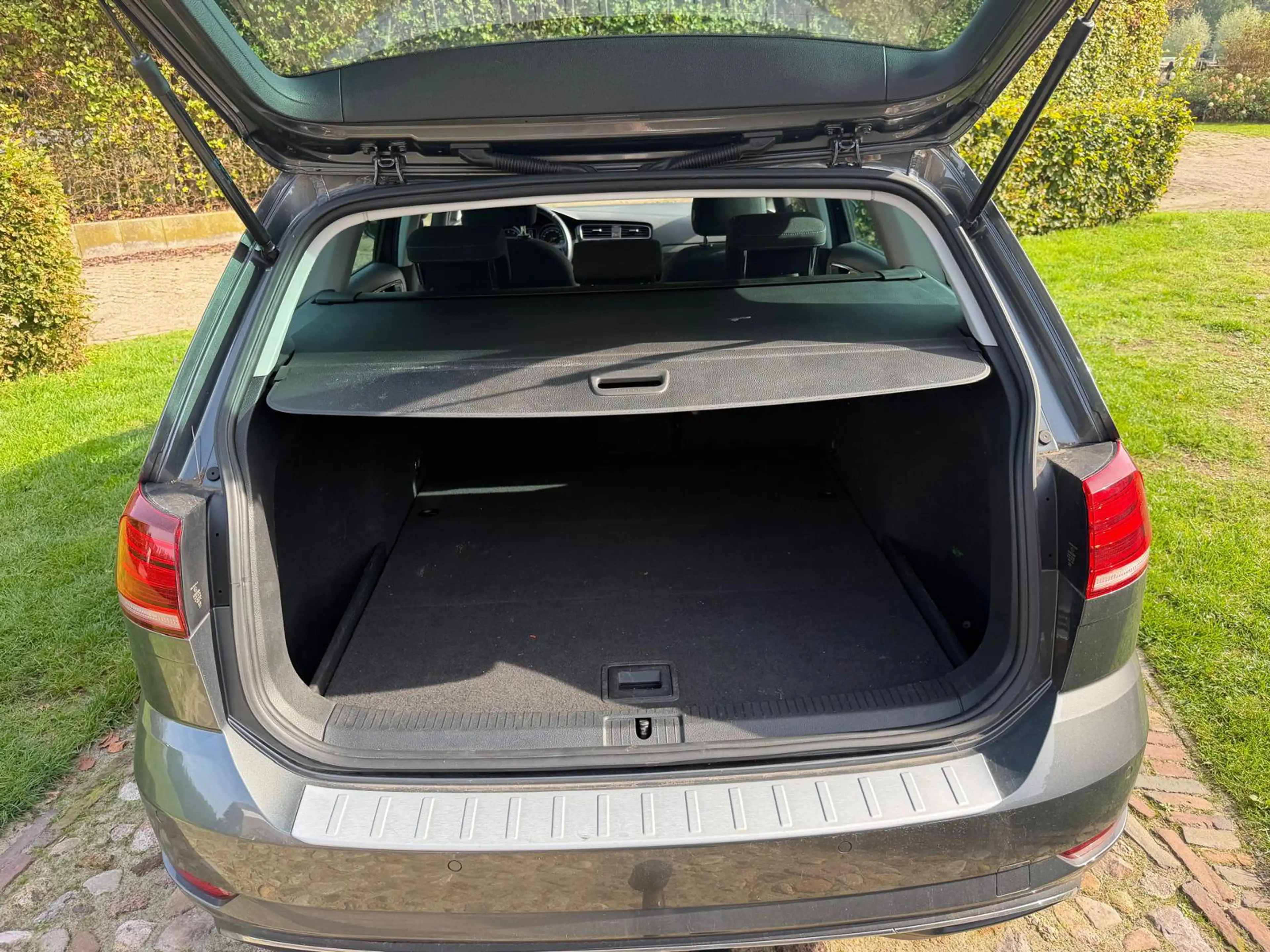 Volkswagen Golf Variant 1.5 TSI Highline -DSG-NAVI-LED-PDC-STOELVERW-TREKH — photo 6