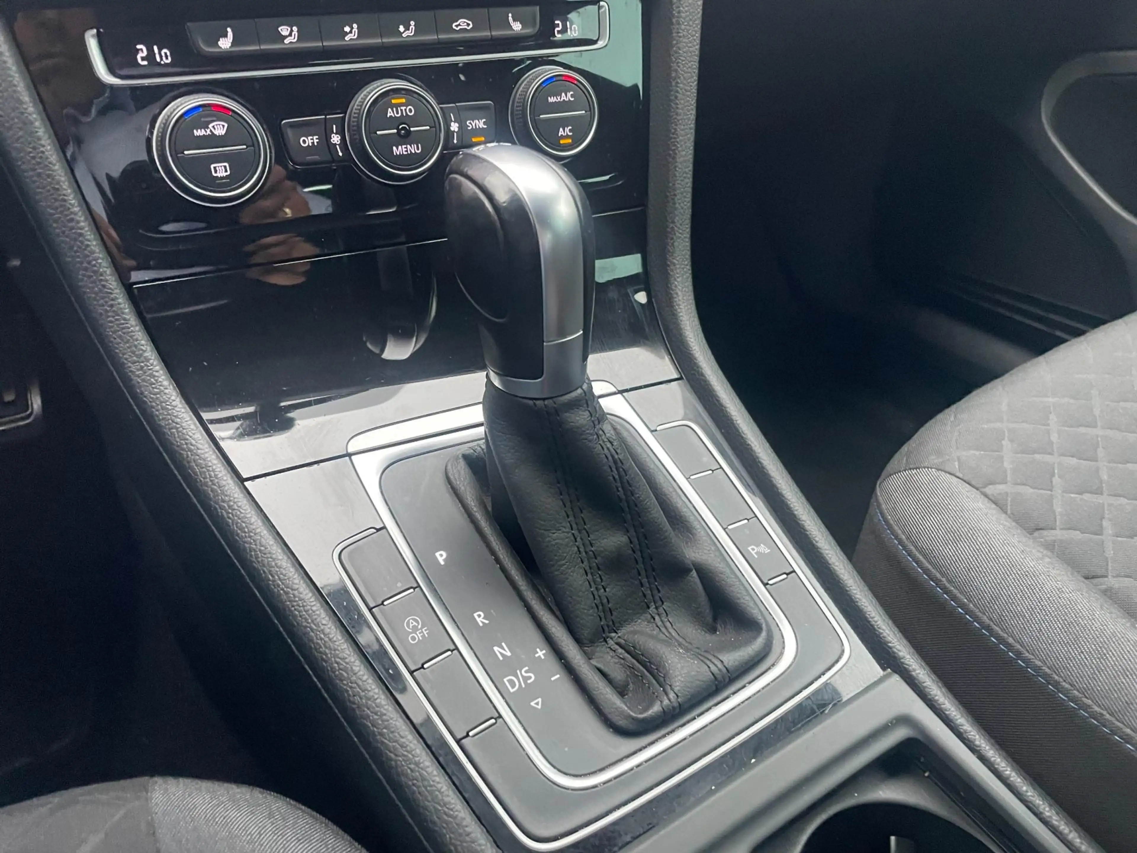 Volkswagen Golf Variant 1.5 TSI Highline -DSG-NAVI-LED-PDC-STOELVERW-TREKH — photo 14