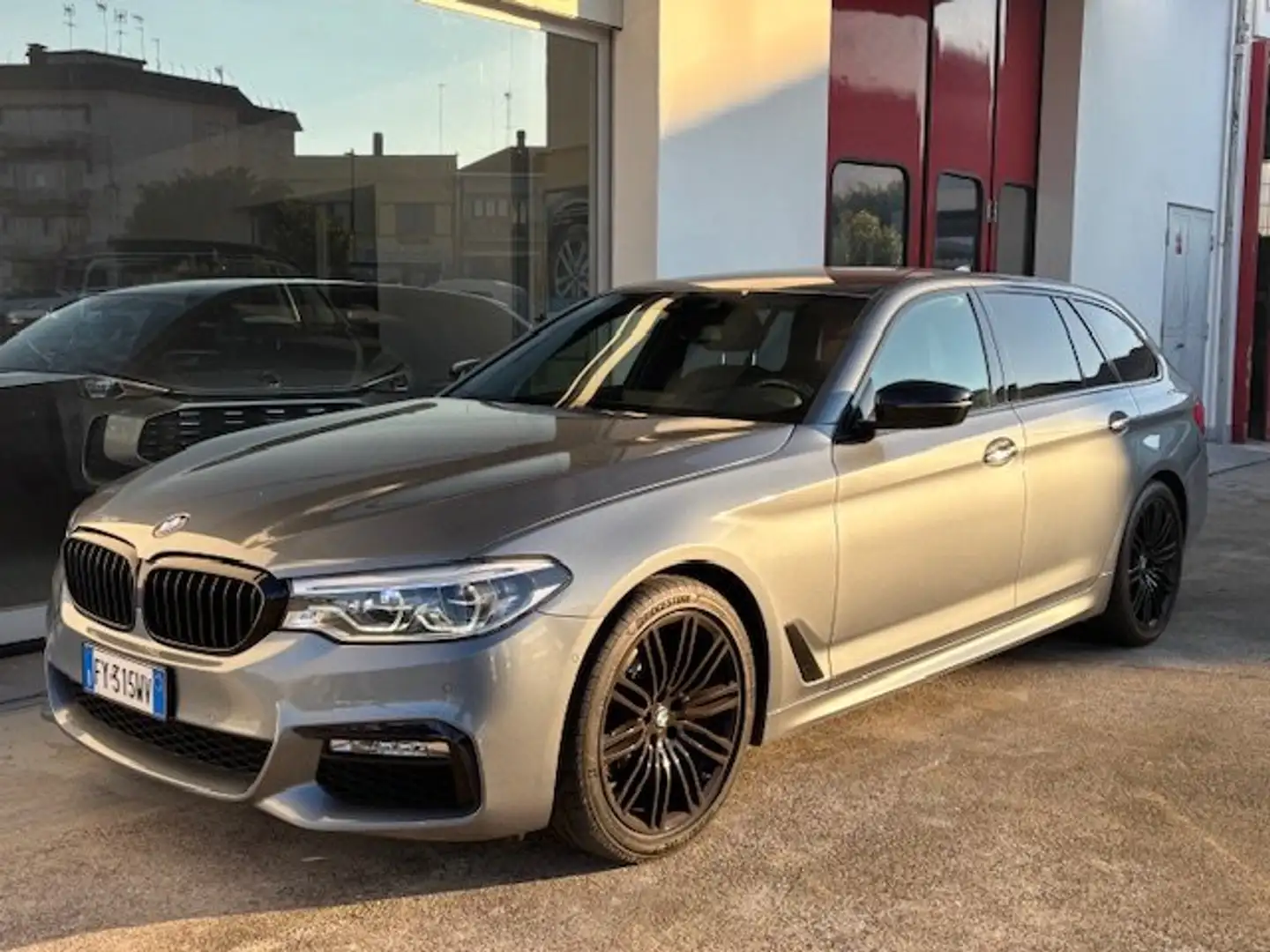 BMW 520 Serie 5  Touring 520d Touring Msport auto Grau - 1