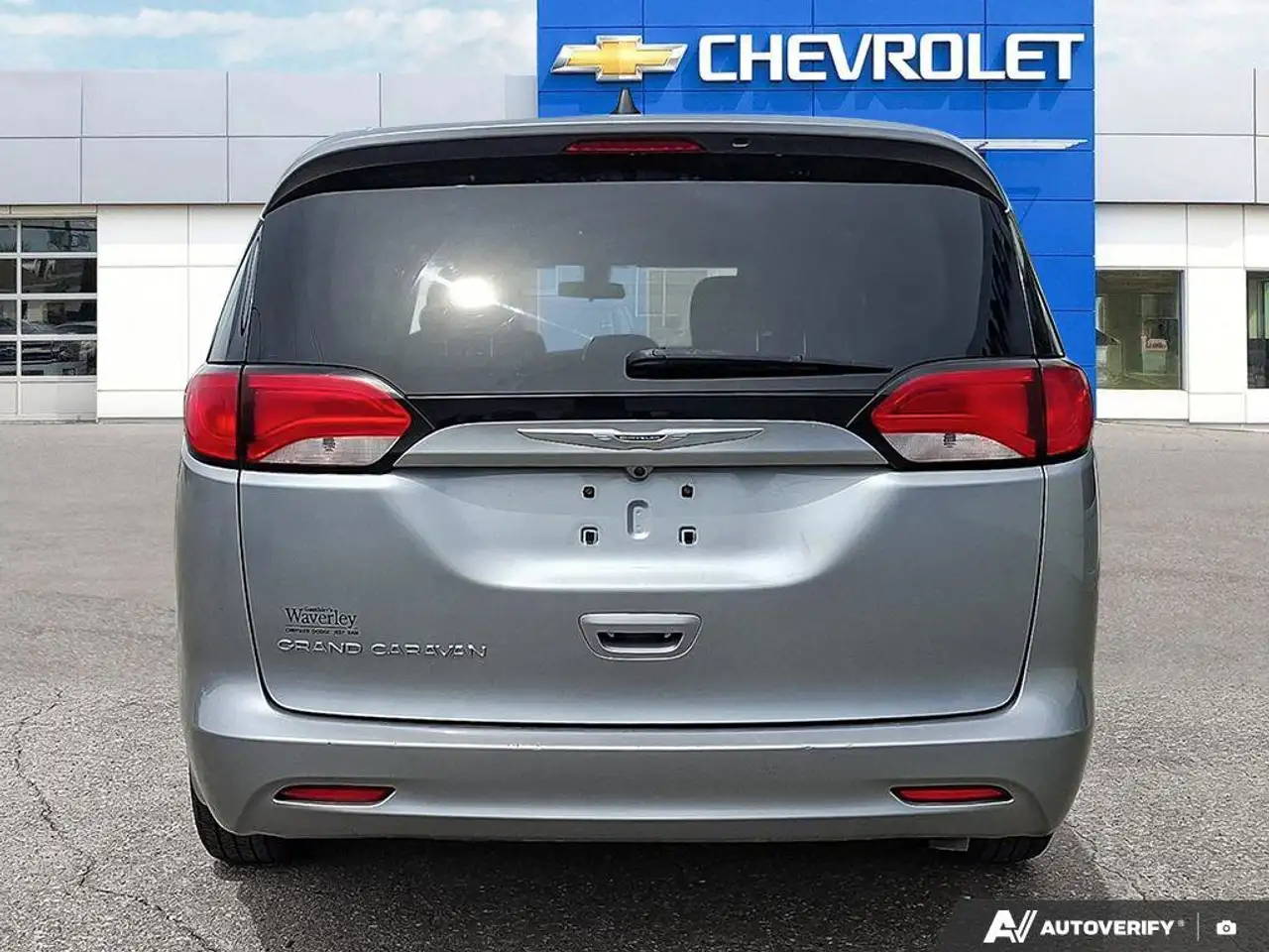 Chrysler Grand Caravan снимка Chrysler Grand Caravan