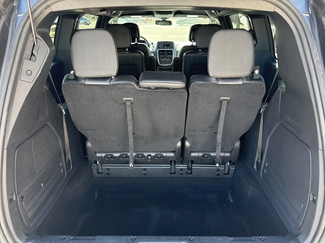 Dodge Grand Caravan снимка Dodge Grand Caravan