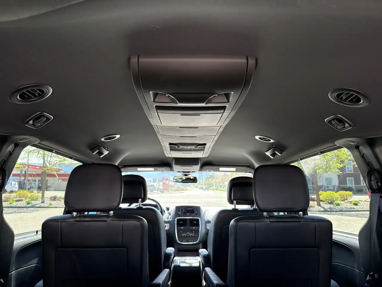 Dodge Grand Caravan снимка Dodge Grand Caravan