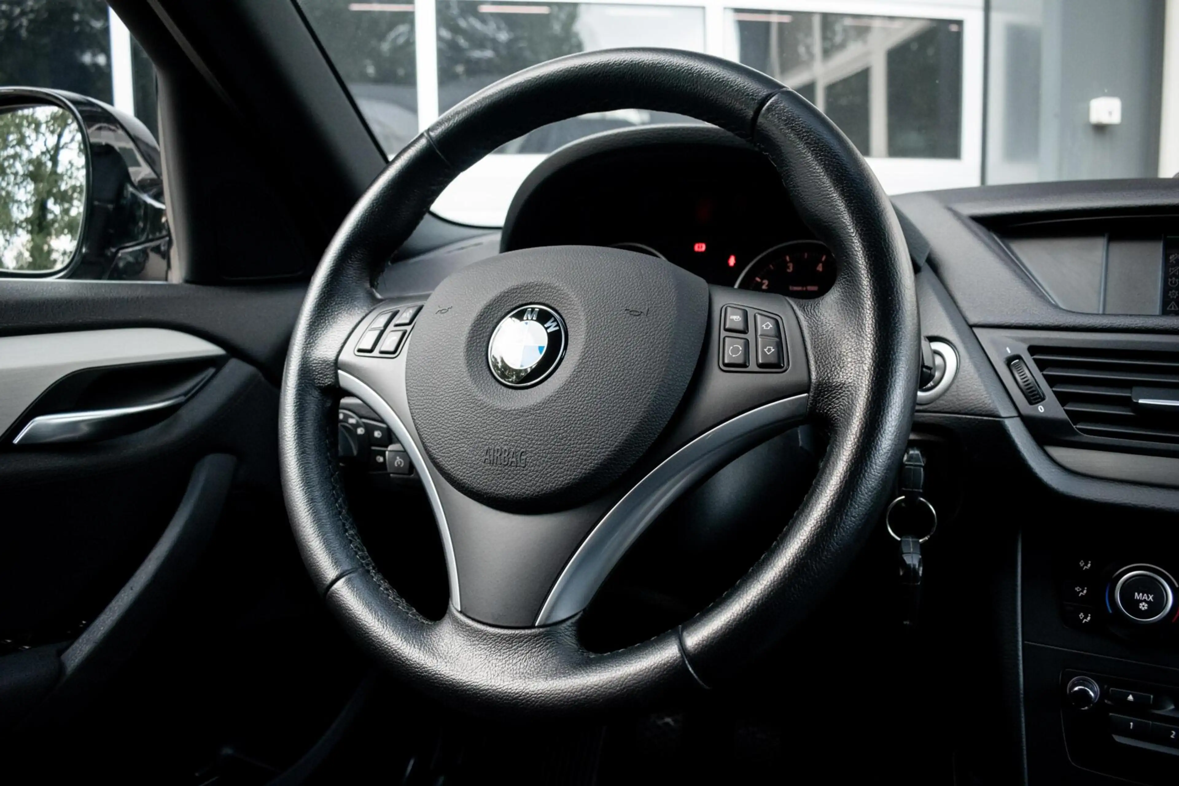 BMW X1 sDrive18i Executive|AFN. TREKHAAK|NAVI|CLIMATE|CRU — photo 34