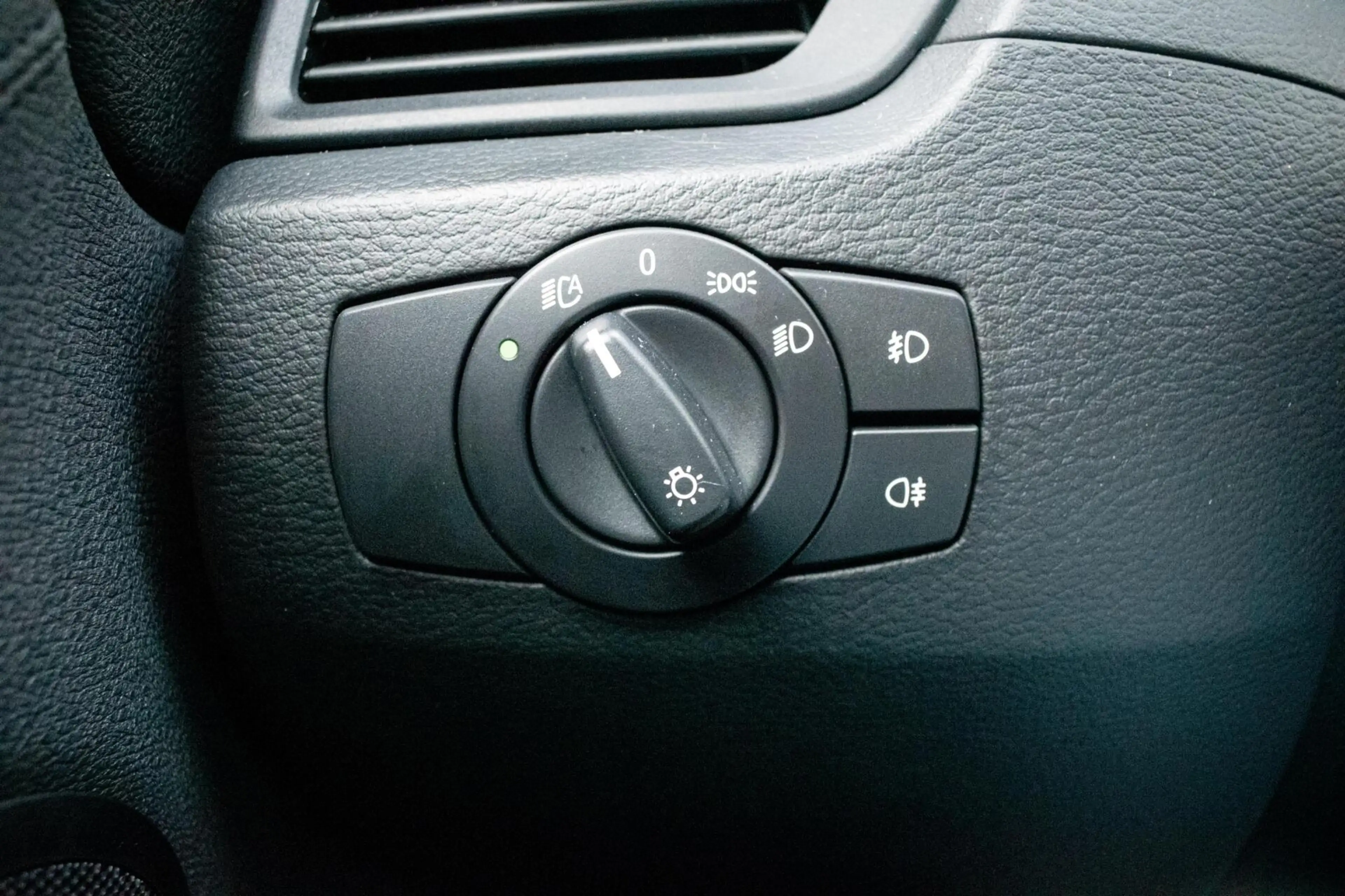 BMW X1 sDrive18i Executive|AFN. TREKHAAK|NAVI|CLIMATE|CRU — photo 37