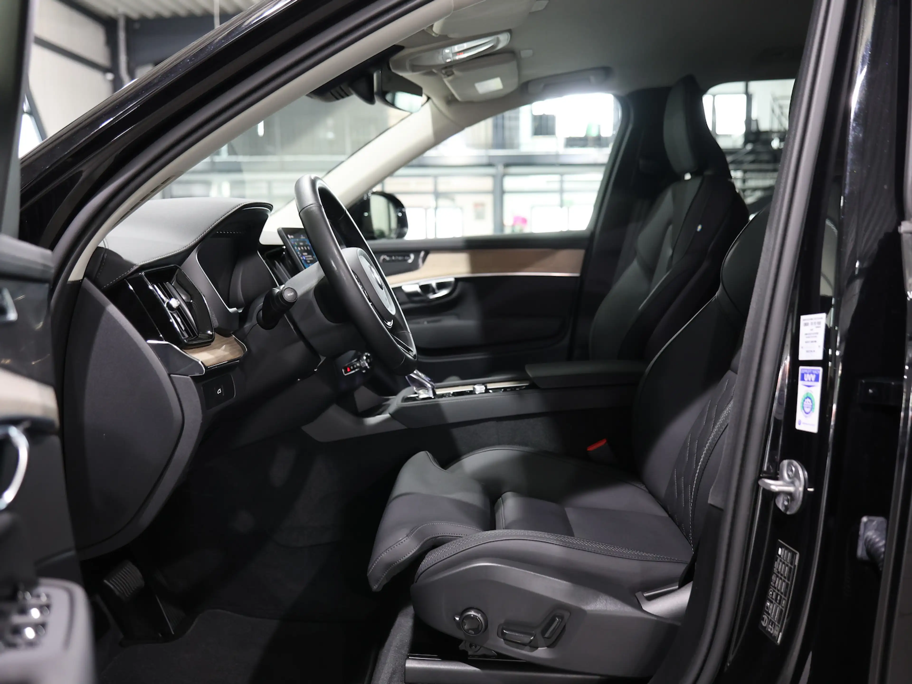 Volvo XC90 B5 PLUS BRIGHT AWD / 7-SITZER / SCHW.AHK — photo 13
