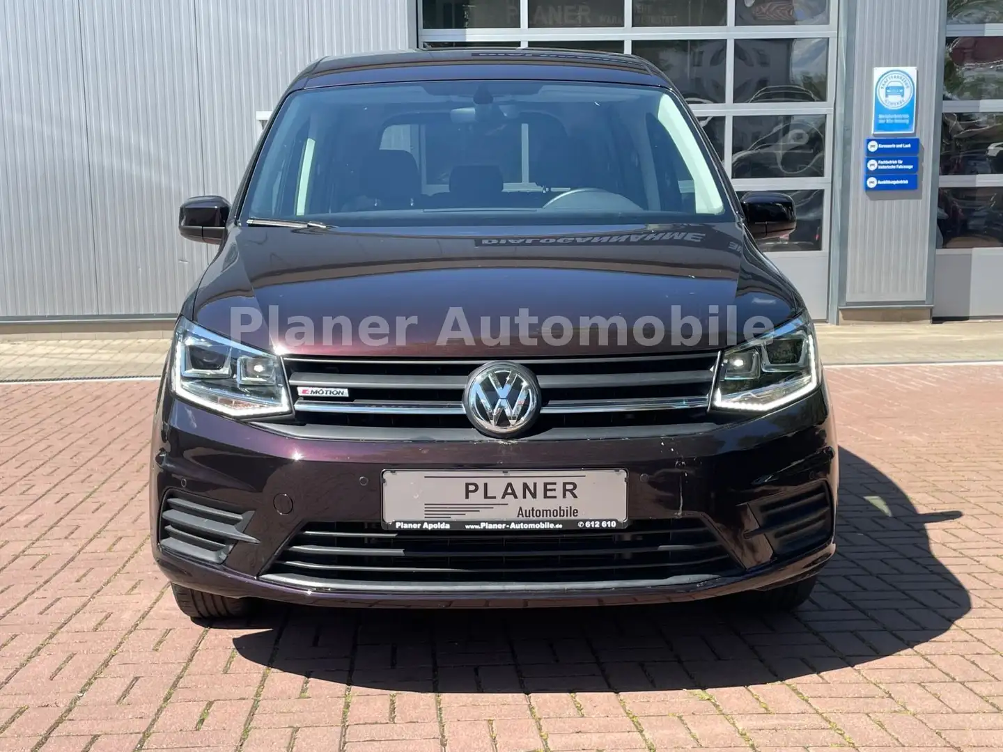 Volkswagen Caddy Trendline 4Motion DSG Xenon AHK Service HU Schwarz - 2