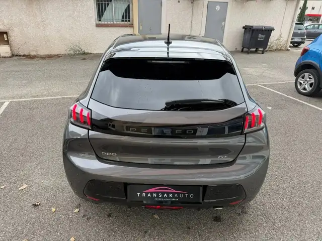 Peugeot 208 view 6