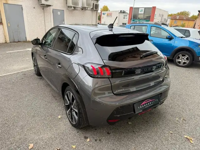 Peugeot 208 view 7