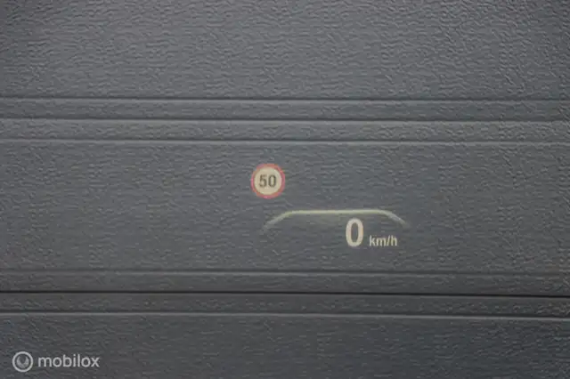 BMW 5 Series view 15