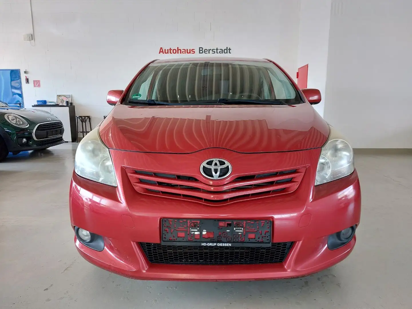 Toyota Verso Life  Motor 2,0 Ltr. -93 kW Euro5*7-Sitzer Red - 2