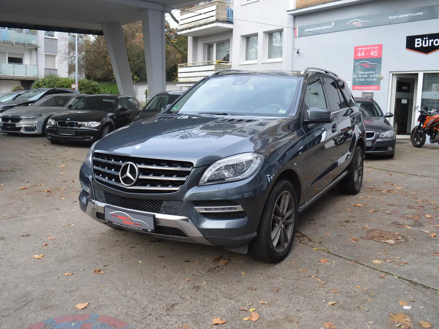Mercedes-Benz ML 250 M-Klasse Diesel BlueTEC 4MATIC 7G-TRONIC*Navi*AHK* Grau - 1