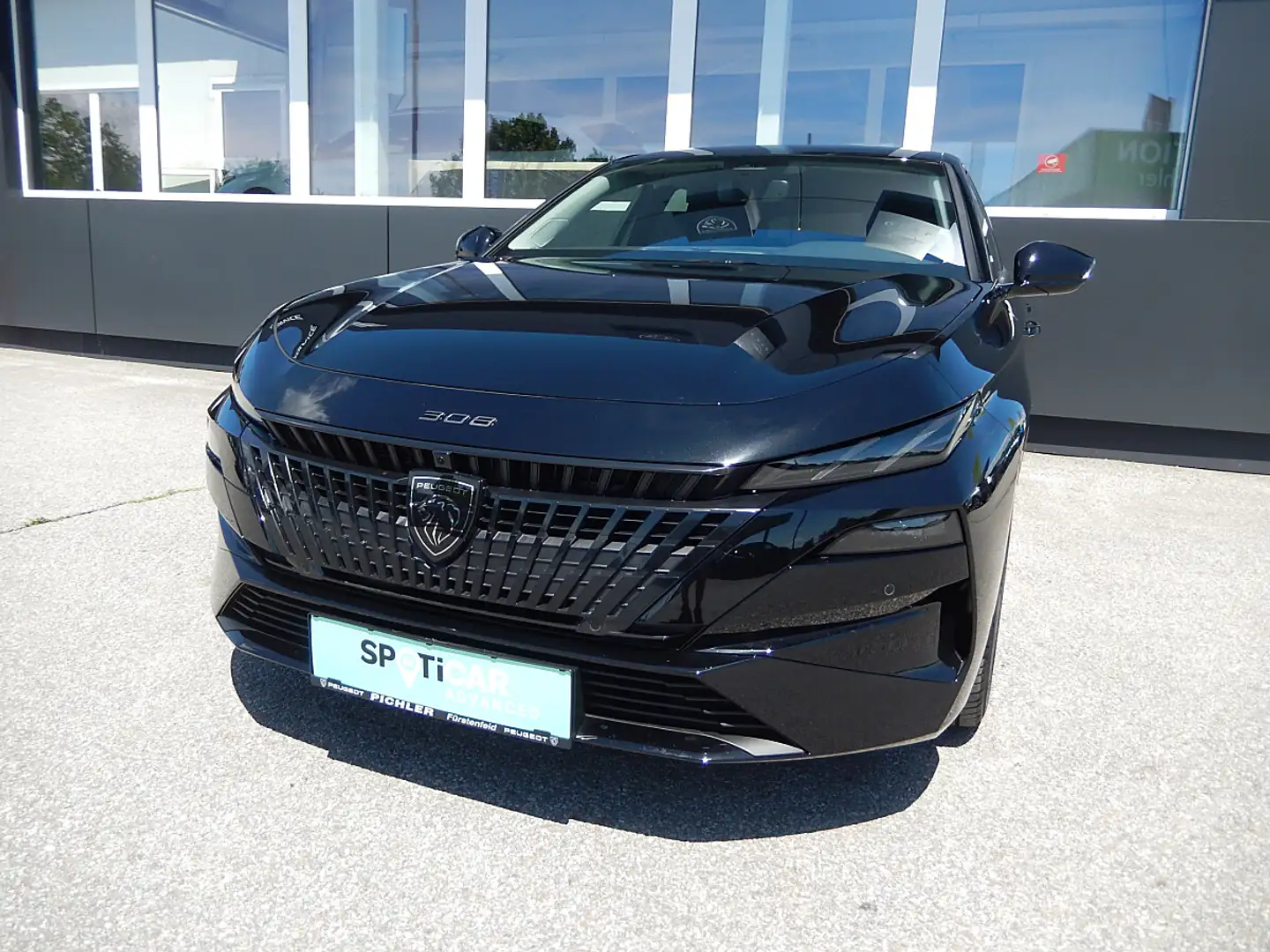 Peugeot 308 Hybrid 145 e-DSC6 Allure Schwarz - 1