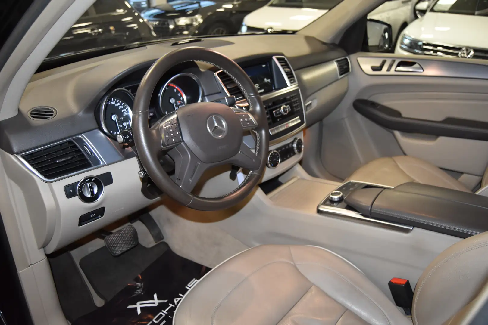 Mercedes-Benz ML 350 CDI~AHK~SHD~BIXENON~LEDER~EU6~LUFTFAHRWERK Noir - 2