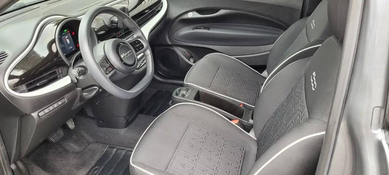 Fiat 500e Action 7