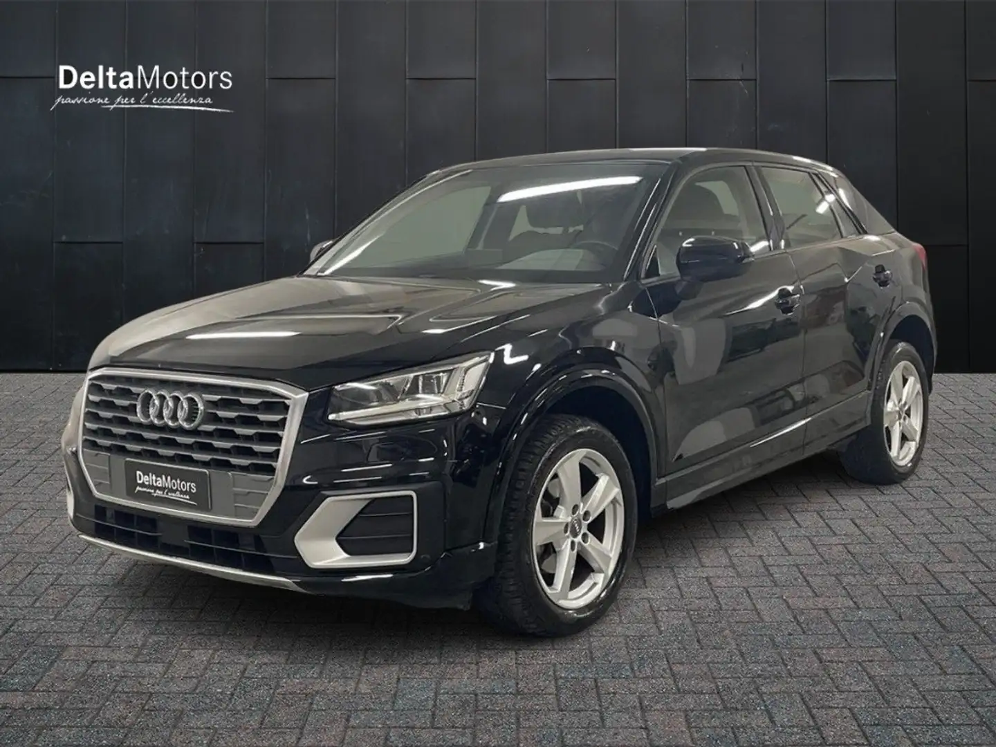 Audi Q2 30 1.6 tdi Business Design s-tronic Nero - 1