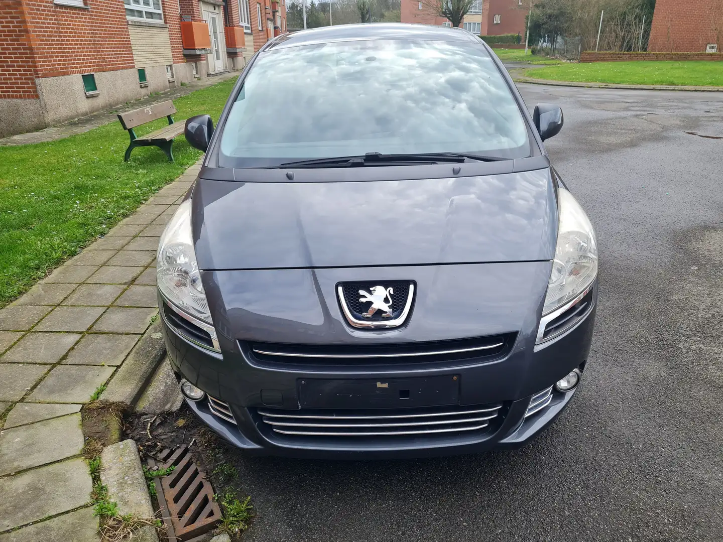 Peugeot 5008 1.6 HDi Premium Pack FAP Noir - 2