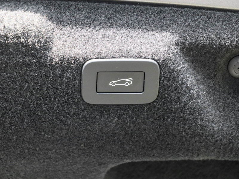 Jaguar XE P250 R-Dynamic Black Schiebedach, Tot-Winkel — photo 15