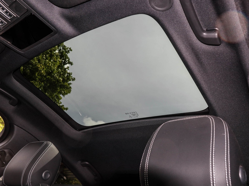 Jaguar XE P250 R-Dynamic Black Schiebedach, Tot-Winkel — photo 11