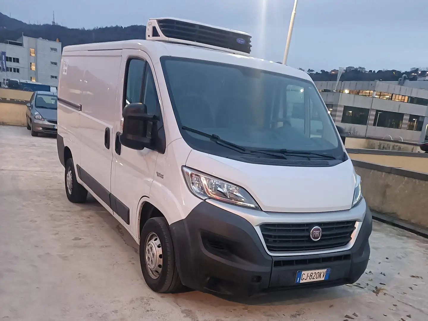 Fiat Ducato Furgone Isotermico con Gruppo Frigo Bianco - 1