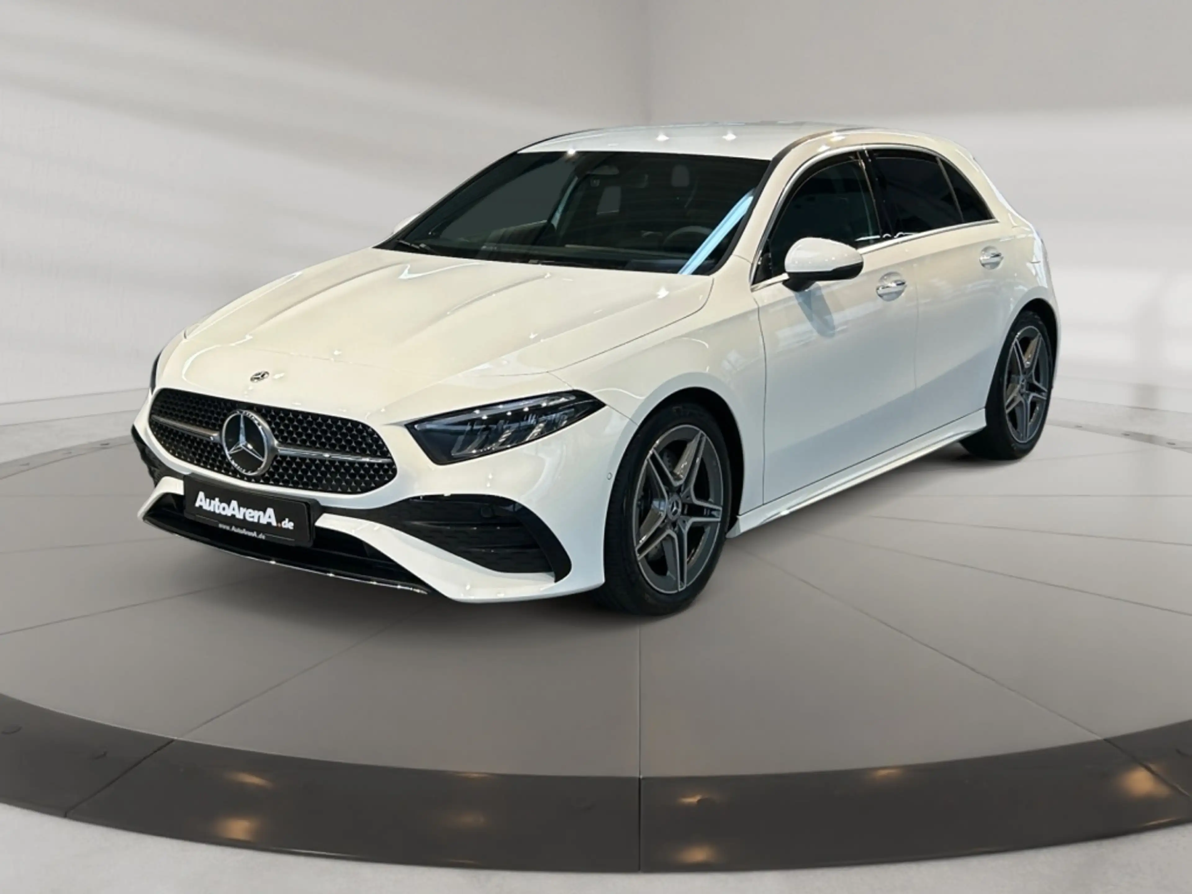 Mercedes-Benz A 220 d AMG AMG+MBUX+Burm+Wide+Cam+LED+Navi+AUT — photo 2
