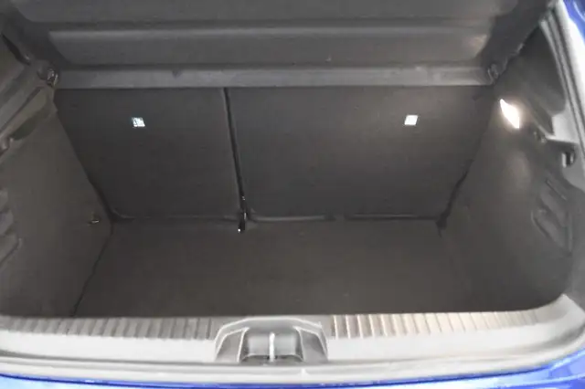 Renault Clio view 15