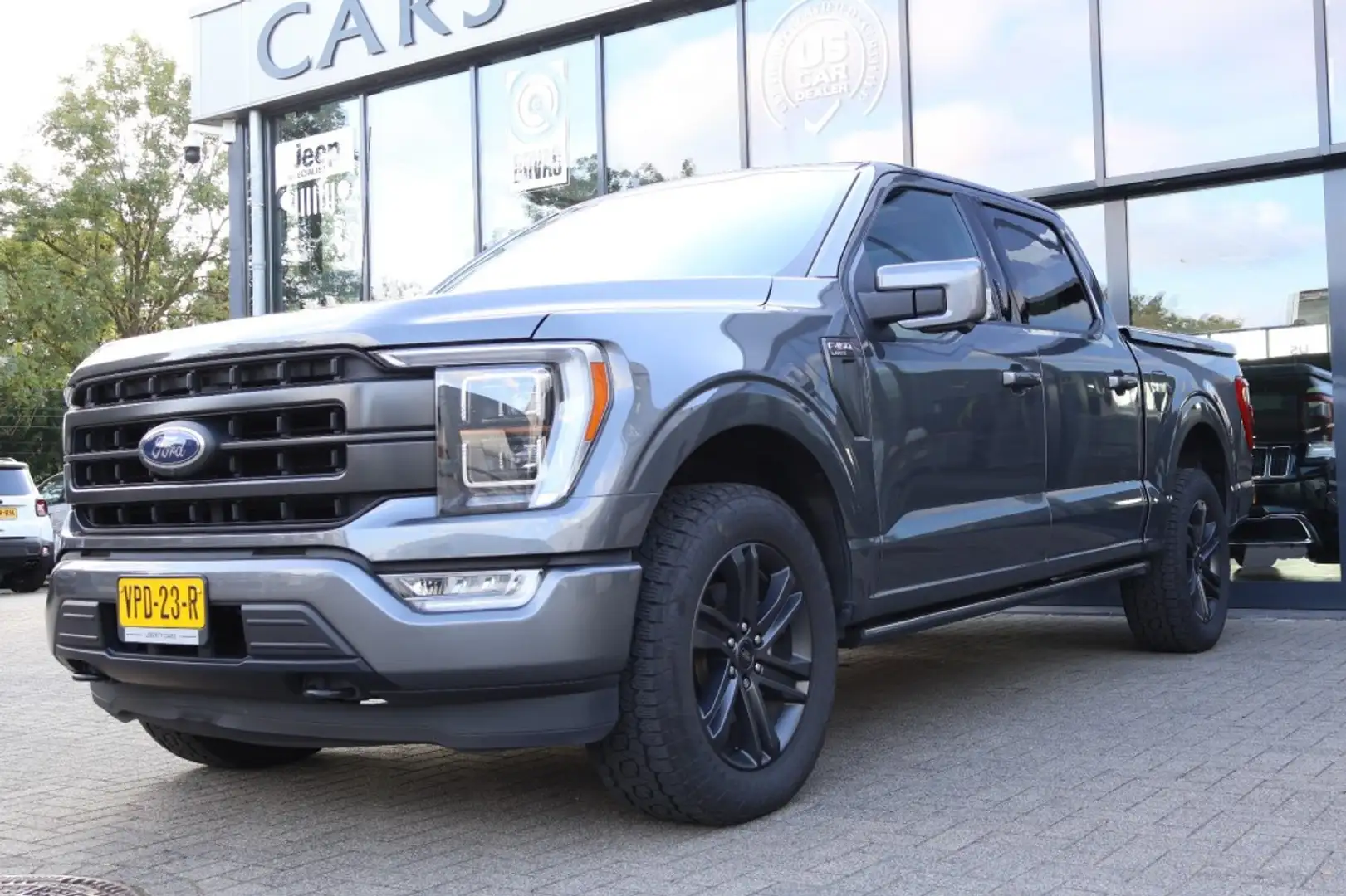 Ford F 150 5.0 V8 4x4 Aut. LARIAT Sport SuperCrew / LPG / Laa Grau - 2