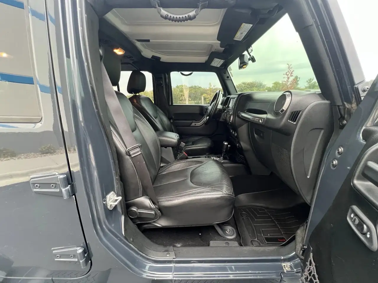 Jeep Wrangler снимка Jeep Wrangler