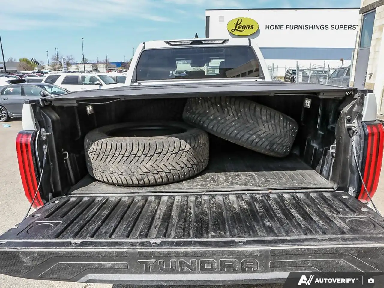 Toyota Tundra снимка Toyota Tundra