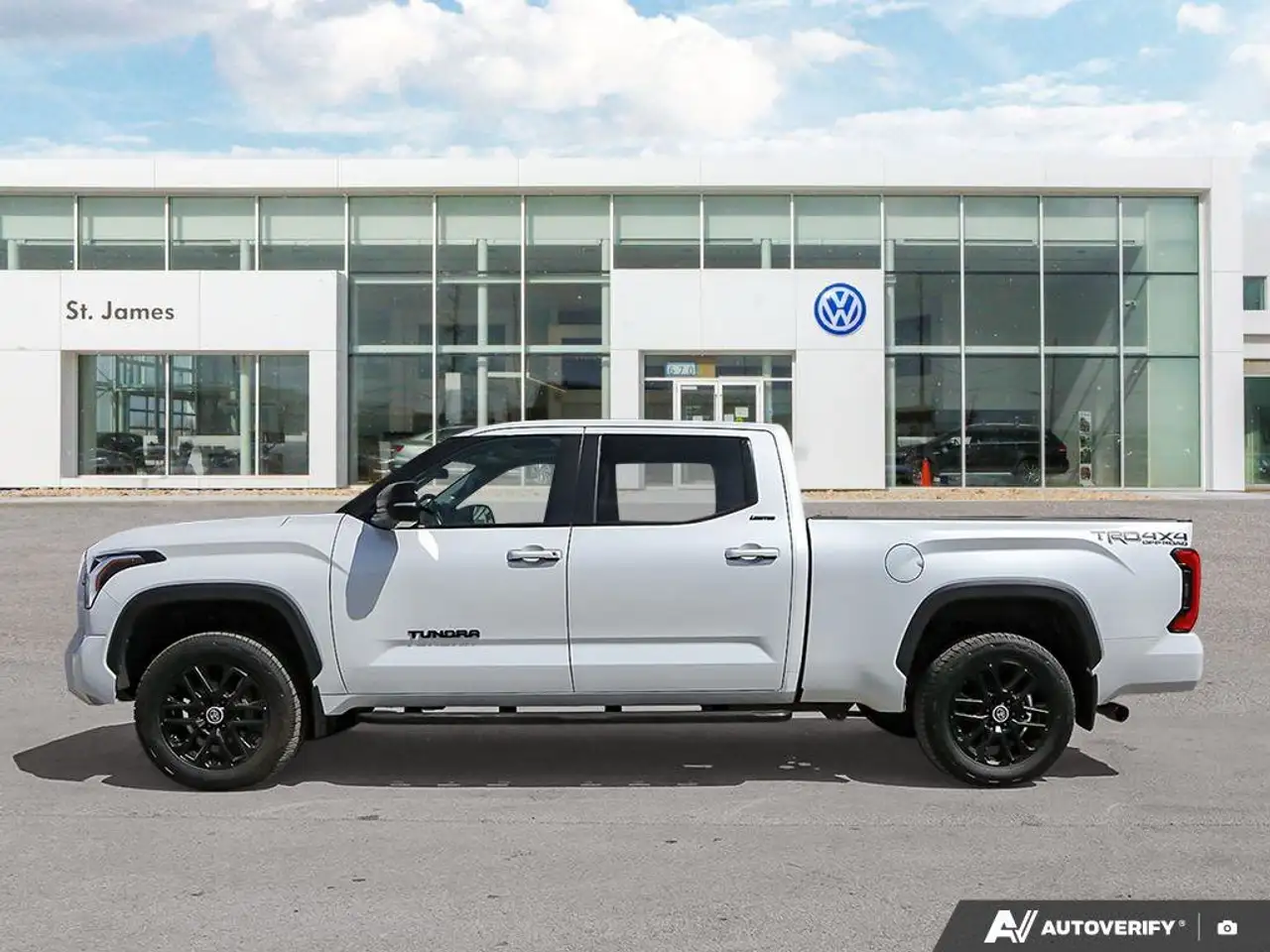 Toyota Tundra снимка Toyota Tundra