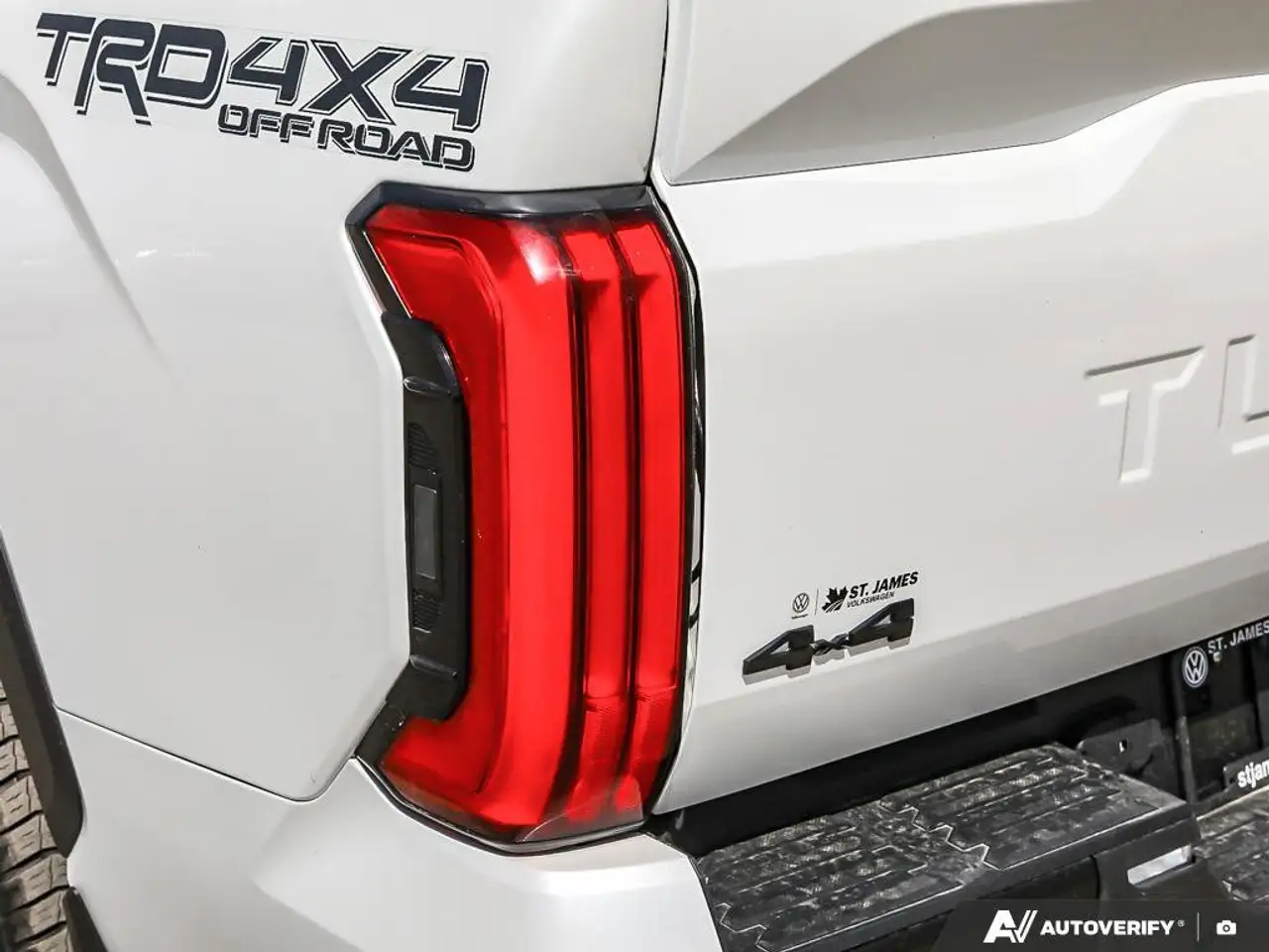 Toyota Tundra снимка Toyota Tundra