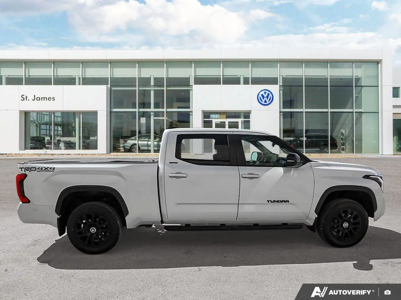 Toyota Tundra снимка Toyota Tundra