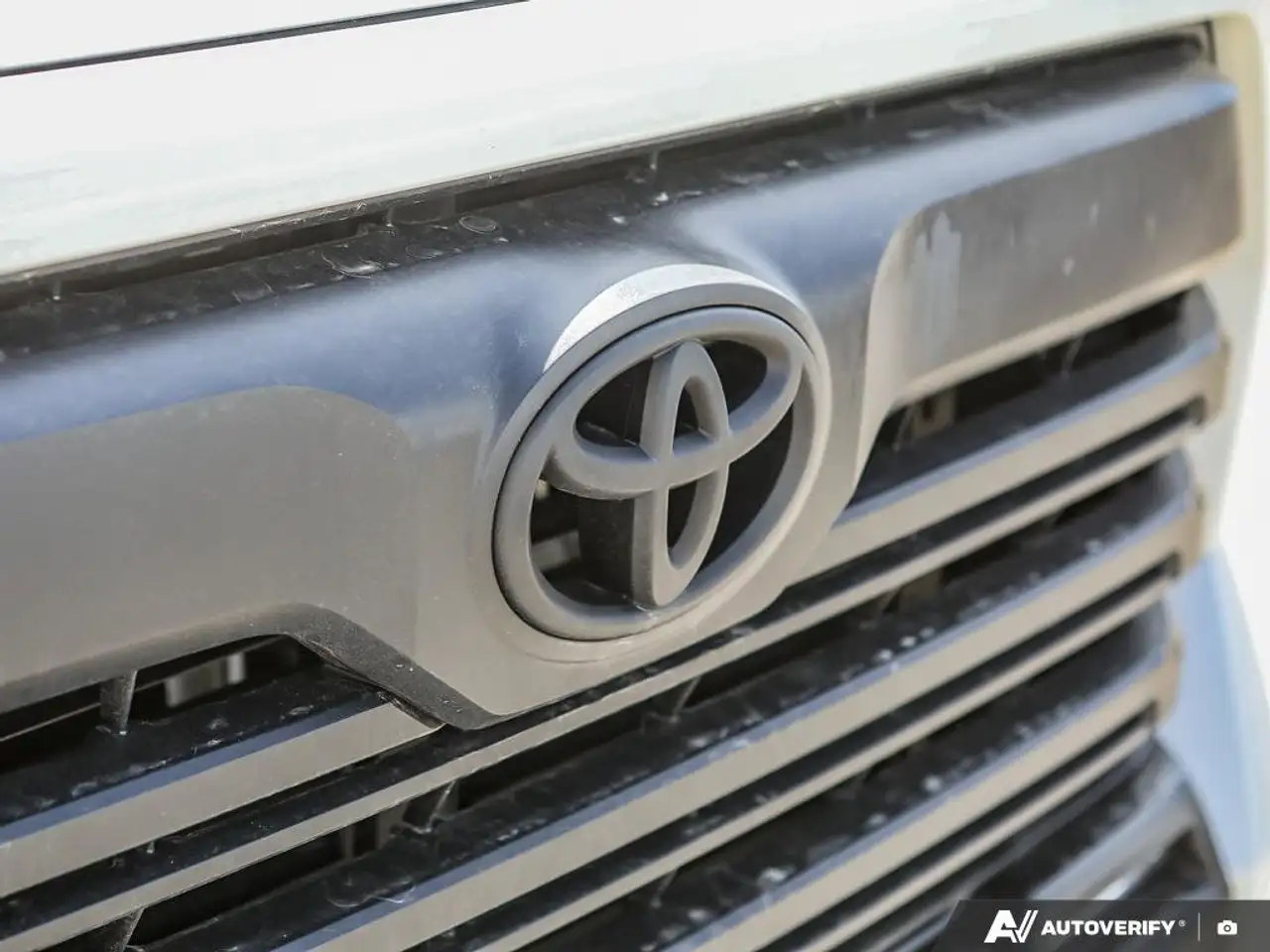 Toyota Tundra снимка Toyota Tundra