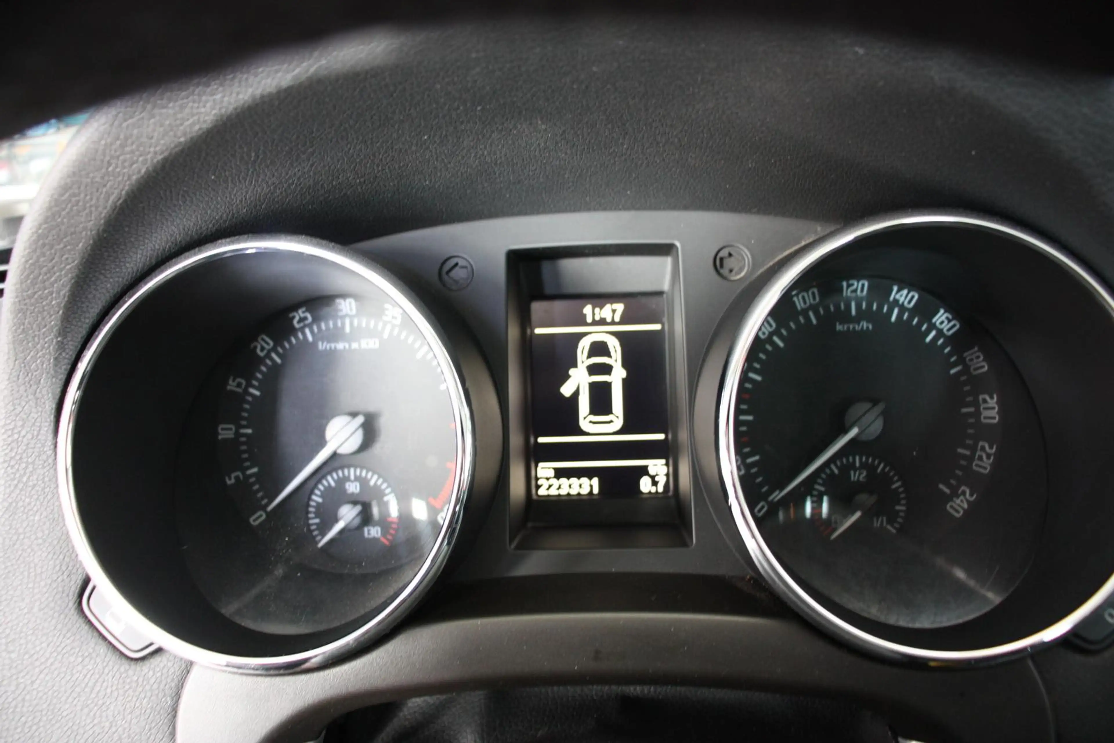 Skoda Yeti Ambition 4x4 TÜV neu AHK PDC Winter Climatic 2.0 T — photo 8