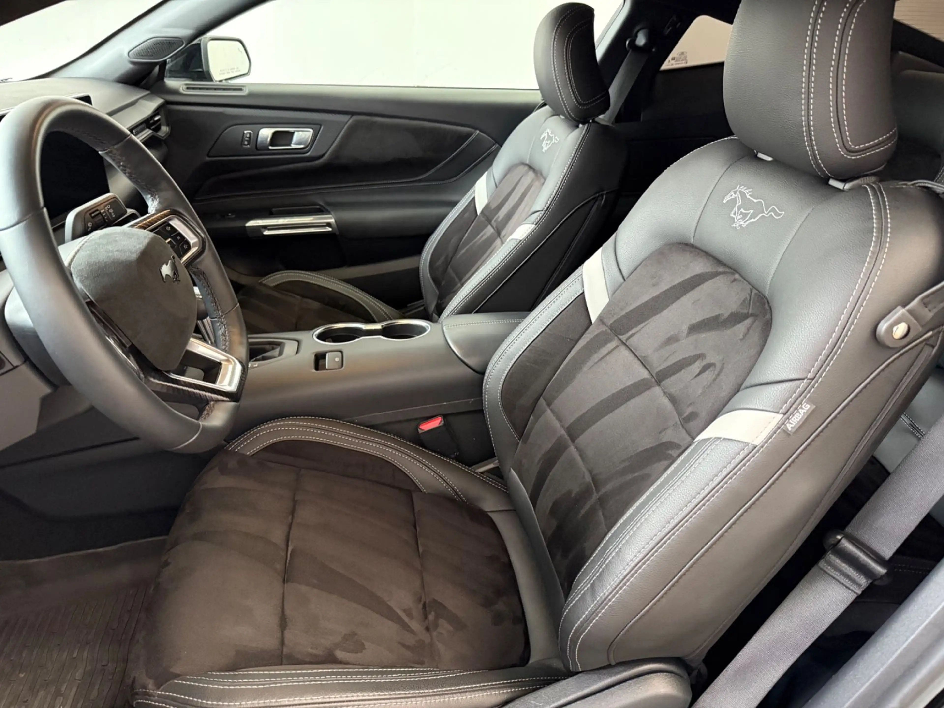 Ford Mustang 2.3 Leder CarPlay Led Digit Tacho Kamera — photo 7