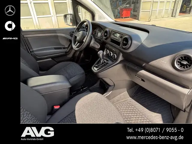 Mercedes-Benz Unknown Model view 9