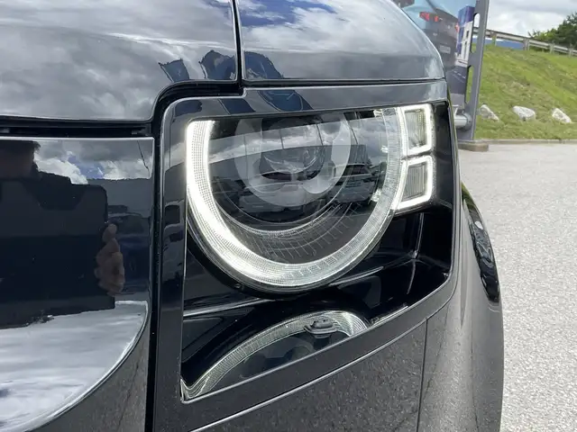 Land Rover Defender 110 D300 AWD X-Dynami Ansicht 16