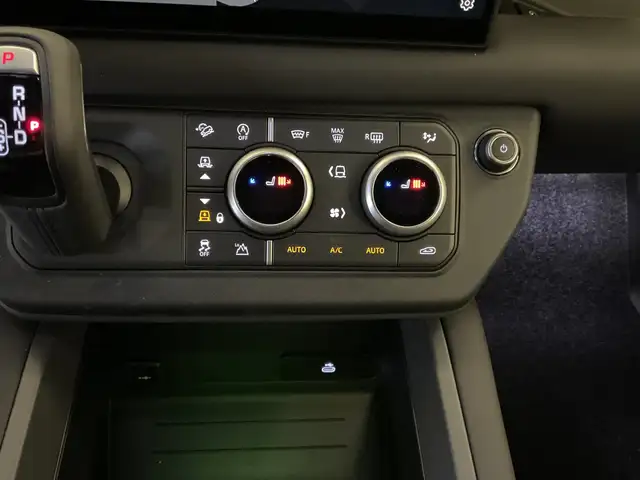 Land Rover Defender 110 D300 AWD X-Dynami Ansicht 7