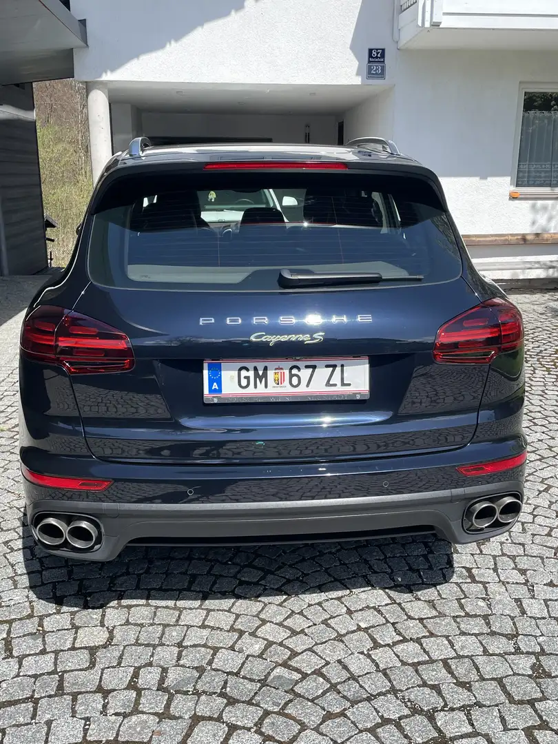 Porsche Cayenne II S PHEV Hybrid Aut. Blau - 2