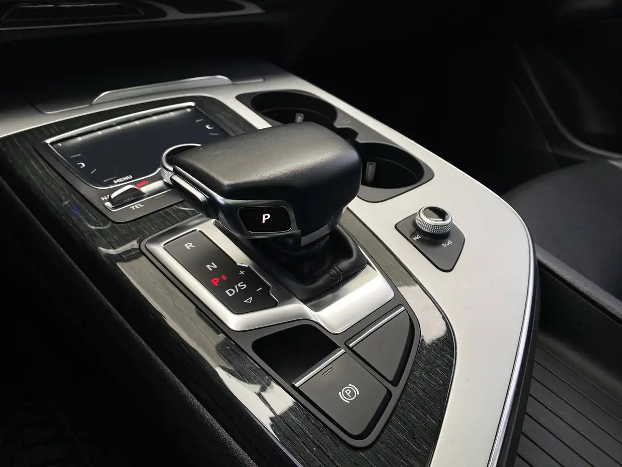 Audi Q7 снимка Audi Q7